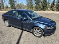 Usado Volvo S40 Momentum 136 CV (100 kW) 2005 Azul Berlina