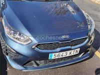 Usado Kia Ceed 120 CV (88 kW) 2019 Azul Utilitario