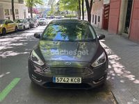 Usado Ford Focus ST-Line 125 CV (91 kW) 2017 Gris / plata Berlina