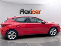 Usado Seat Leon FR 150 CV (110 kW) 2022 Rojo Utilitario