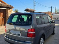 Usado VW Touran Highline 140 CV (102 kW) 2006 Gris / plata Monovolumen