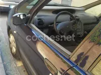 Usado Citroën Xsara Picasso 90 CV (66 kW) 2000 Azul Monovolumen