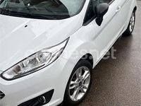 Usado Ford Fiesta Trend 82 CV (60 kW) 2015 Blanco Berlina