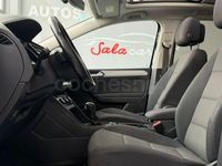 Usado VW Touran Advance 150 CV (110 kW) 2021 Gris / plata Monovolumen