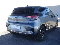 Usado Renault Clio Techno 100 CV (73 kW) 2025 Gris Utilitario