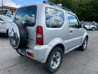 Usado Suzuki Jimny 86 CV (63 kW) 2006 Gris / plata SUV