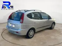 Usado Chevrolet Tacuma SX 106 CV (77 kW) 2004 Gris / plata Monovolumen
