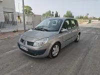 Usado Renault Scénic 130 CV (95 kW) 2008 Gris / plata Monovolumen