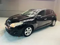 Usado Renault Mégane Dynamique 105 CV (77 kW) 2009 Negro Berlina