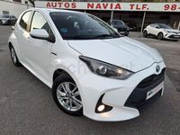 Usado Toyota Yaris Hybrid Business Edition 116 CV (85 kW) 2021 Blanco Berlina