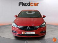 Usado Opel Astra Business 110 CV (80 kW) 2016 Rojo Familiar
