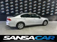 Usado VW Passat Business 150 CV (110 kW) 2021 Gris / plata Berlina