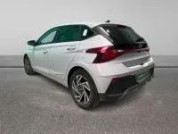 Usado Hyundai i20 80 CV (58 kW) 2025 Gris Utilitario