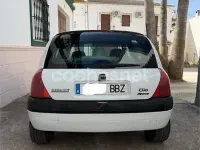 Usado Renault Clio 60 CV (44 kW) 2000 Blanco Berlina