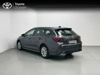 Usado Toyota Corolla Active 140 CV (102 kW) 2025 Gris / plata Familiar