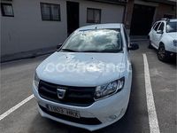 Usado Dacia Sandero Lauréate 75 HP (55 kW) 2013 Branco Sedan