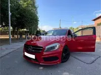 Usado Mercedes A180 AMG line 122 CV (89 kW) 2014 Rojo Utilitario