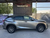 Usado Lexus NX300h Business Edition 197 CV (144 kW) 2021 Gris / plata SUV