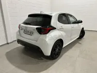 Usado Mazda 2 Homura-Line 116 CV (85 kW) 2025 Blanco Utilitario