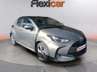 Usado Toyota Yaris Hybrid Active 116 CV (85 kW) 2024 Gris Berlina