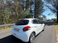Usado Peugeot 208 Active 99 CV (72 kW) 2019 Blanco Utilitario