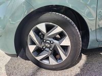 Usado Hyundai i10 63 CV (46 kW) 2025 Verde Utilitario