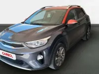 Usado Kia Stonic 84 CV (61 kW) 2019 Gris SUV