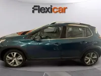 Usado Peugeot 2008 Allure 110 CV (80 kW) 2019 Verde SUV
