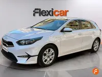 Usado Kia Ceed 100 CV (73 kW) 2022 Blanco Utilitario