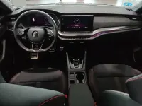 Usado Skoda Octavia RS 245 CV (180 kW) 2024 Gris / plata Berlina