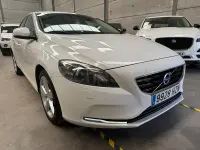 Usado Volvo V40 Momentum 190 CV (139 kW) 2014 Blanco Berlina