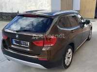 Usado BMW X1 Sport Line 143 CV (105 kW) 2010 Marrón SUV
