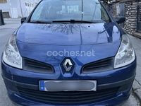 Usado Renault Clio II Expression 75 CV (55 kW) 2006 Azul Berlina