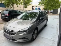 Usado Opel Astra Excellence 110 CV (80 kW) 2017 Gris / plata Familiar