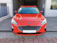 Usado Ford Focus Trend 120 CV (88 kW) 2019 Rojo Familiar