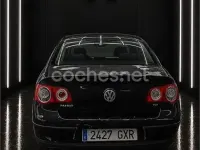 Usado VW Passat 140 CV (102 kW) 2010 Negro Berlina