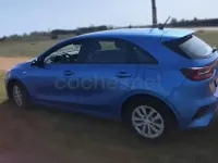 Usado Kia Ceed 115 CV (84 kW) 2019 Azul Utilitario