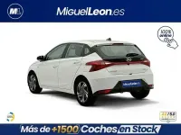 Usado Hyundai i20 100 CV (73 kW) 2024 Blanco Utilitario
