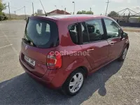 Usado Renault Grand Modus Dynamique 85 CV (62 kW) 2009 Granate Monovolumen
