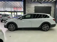 Usado Seat Leon 4Drive 184 CV (135 kW) 2017 Blanco Familiar