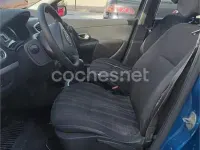 Usado Renault Clio II Rip Curl 70 CV (51 kW) 2008 Azul Berlina