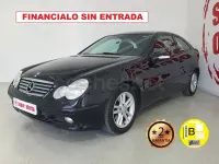 Usado Mercedes C180 143 CV (105 kW) 2003 Negro Berlina