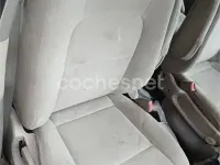 Usado Kia Carnival EX 144 CV (105 kW) 2004 Gris / plata Monovolumen