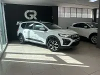 Usado Dacia Jogger Comfort 110 CV (80 kW) 2023 Blanco Monovolumen