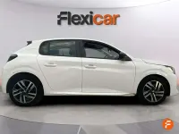 Usado Peugeot 208 Allure 101 CV (74 kW) 2023 Blanco Utilitario