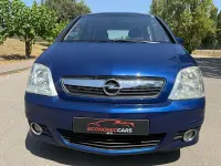 Usado Opel Meriva Cosmo 105 CV (77 kW) 2006 Azul Monovolumen