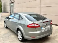 Usado Ford Mondeo Titanium X 140 CV (102 kW) 2008 Gris / plata Berlina