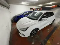 Używany MG MG3 Luxury 195 KM (143 kW) 2024 Biały Hatchback