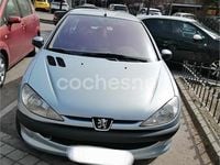 Usado Peugeot 206 90 CV (66 kW) 2001 Gris / plata Berlina