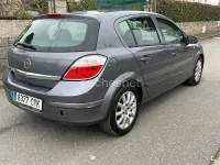 Usado Opel Astra Elegance 105 CV (77 kW) 2004 Gris / plata Berlina